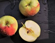 Fruit Sectioned Apple Eat Fresh  - pasja1000 / Pixabay